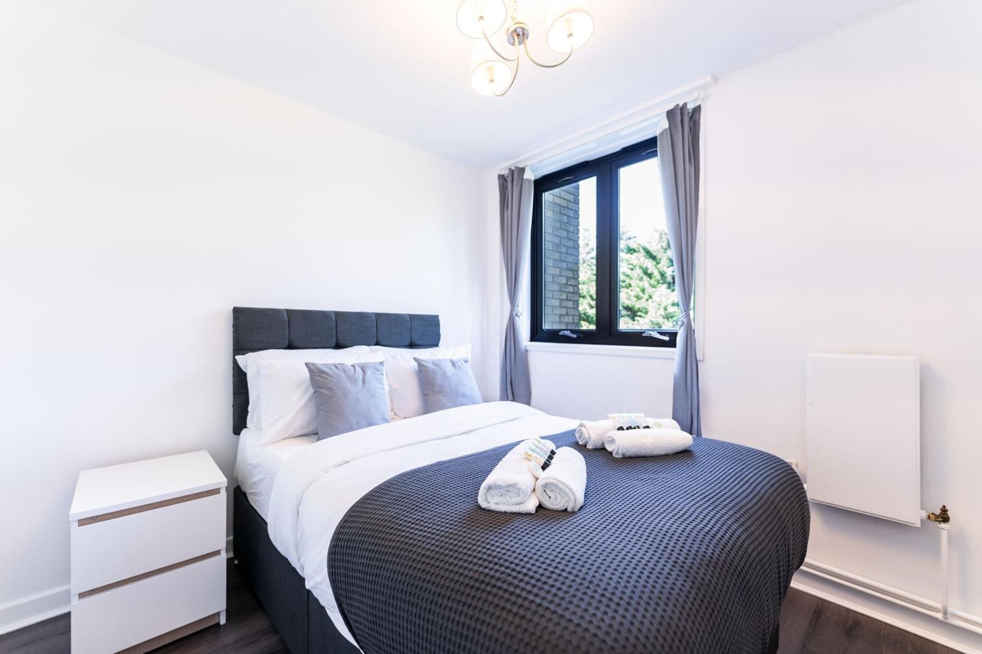 Luxury 3 Bedroom Flat With Balcony In Westbourne Park London Exteriör bild