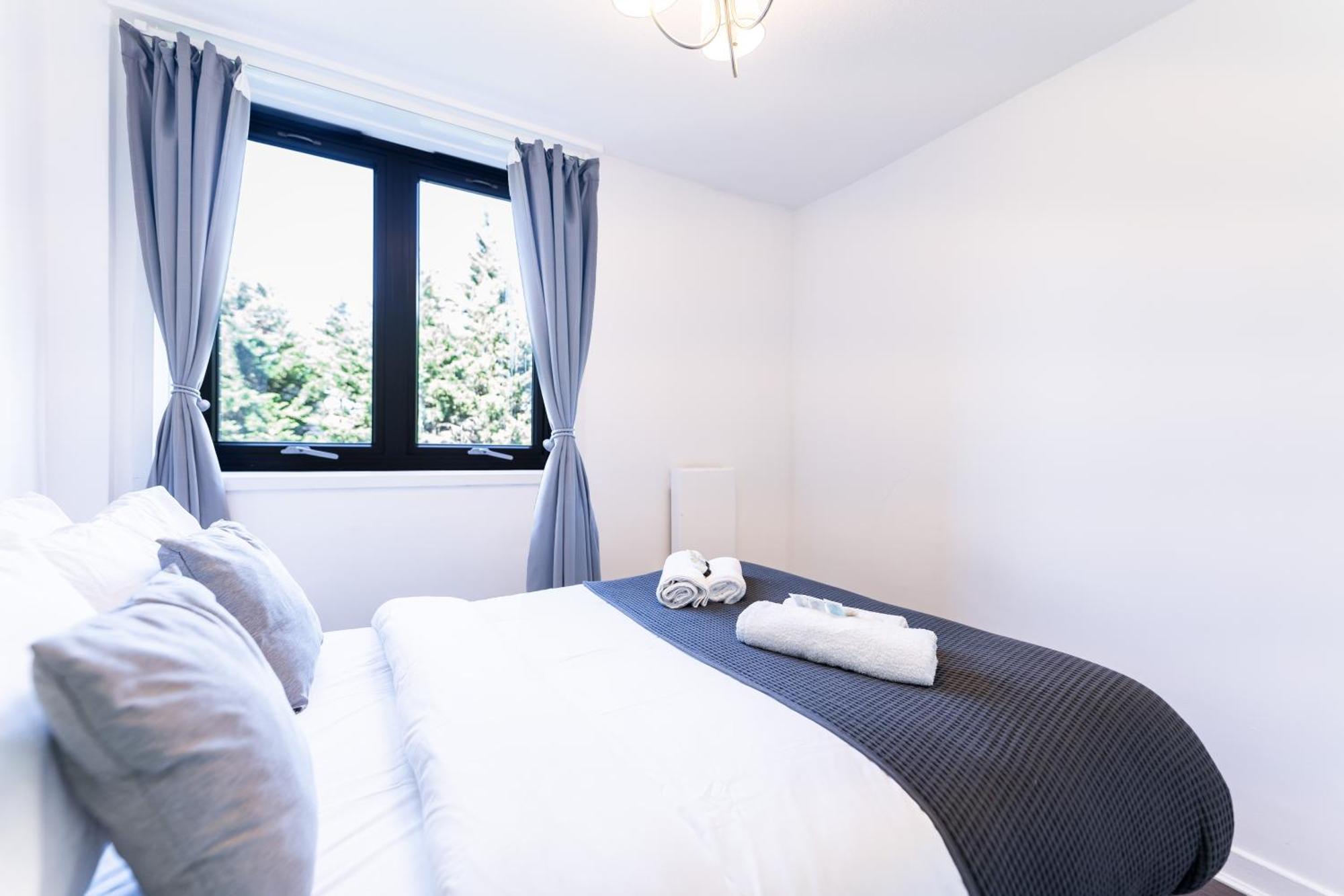 Luxury 3 Bedroom Flat With Balcony In Westbourne Park London Exteriör bild