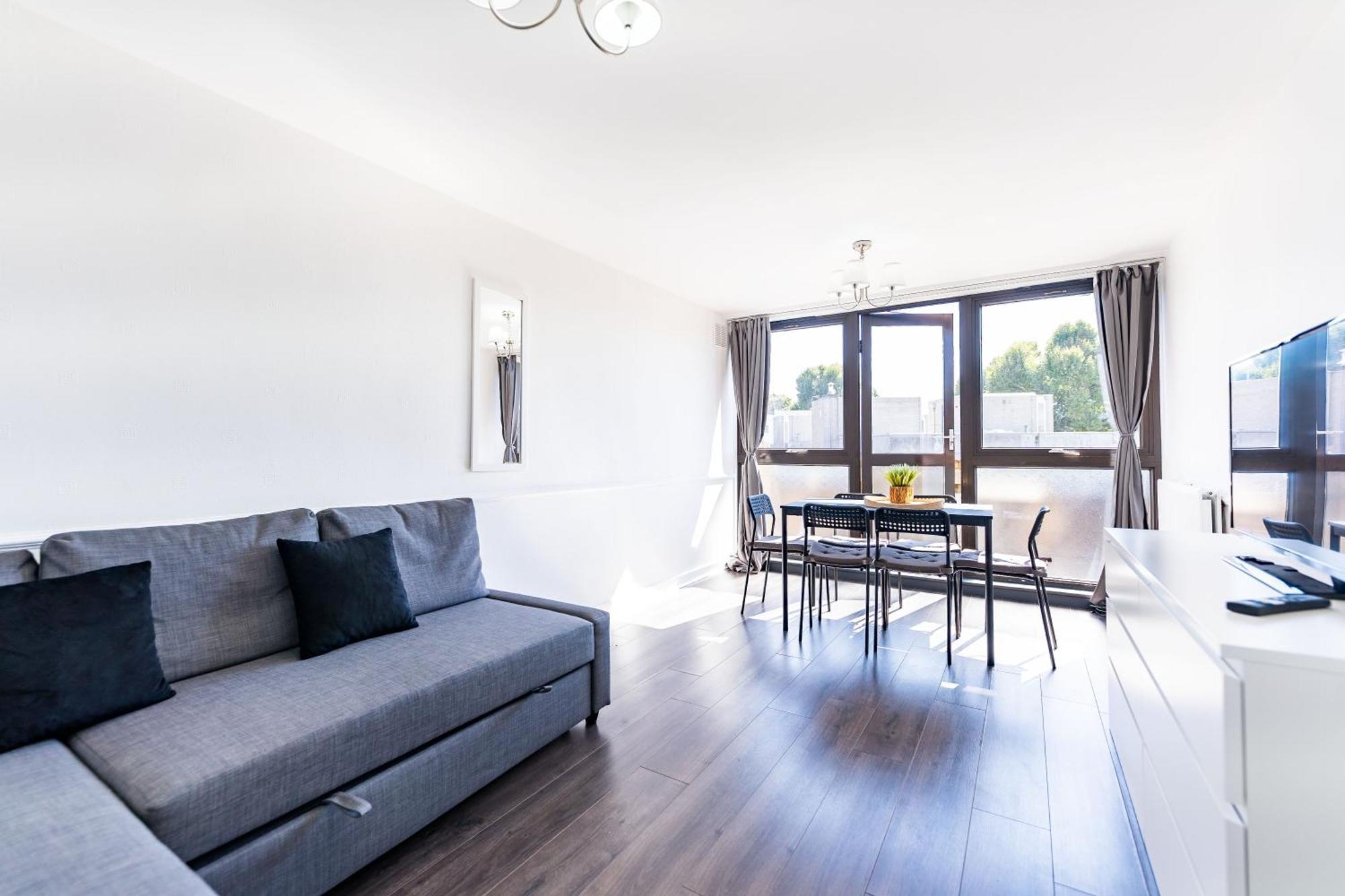 Luxury 3 Bedroom Flat With Balcony In Westbourne Park London Exteriör bild